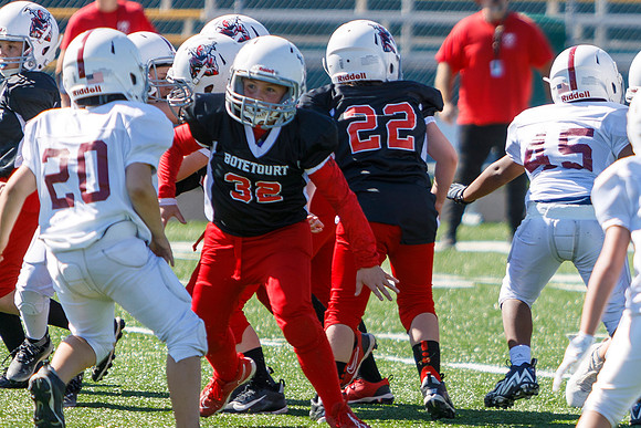 38 J-10-19-24-Salem-Botetourt-Sandlot- Fball-10s-6998 October