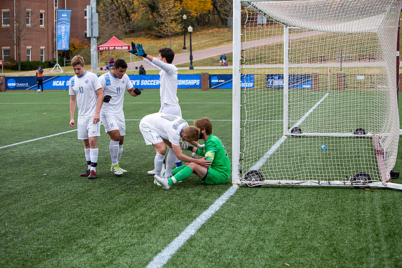 31-j-12-03-16-ncaa-soccer championship-2048
