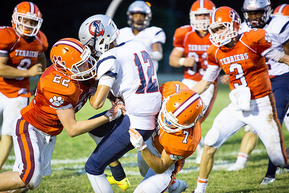 042-09-16-16-byrd-fball-9551