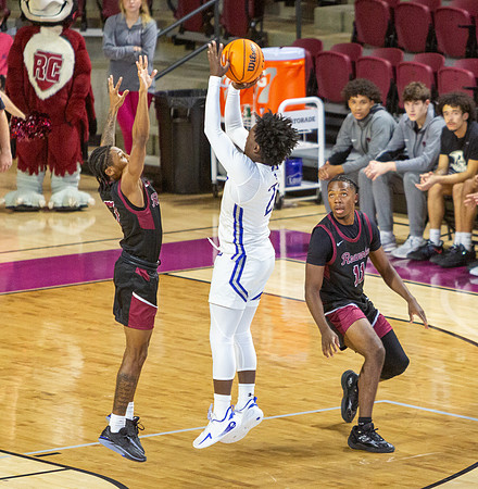 005-R-11-15-25-ROA COLLEGE-Bball-8561