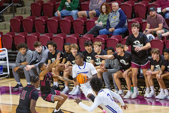 011-R-11-15-25-ROA COLLEGE-Bball-8576