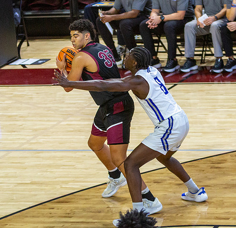 021-R-11-15-25-ROA COLLEGE-Bball-8592