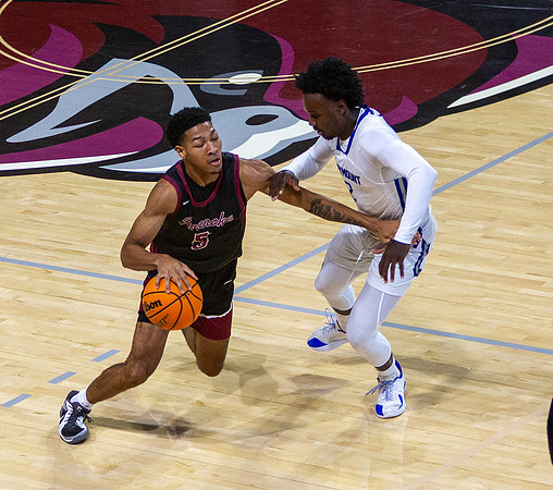 028-R-11-15-25-ROA COLLEGE-Bball-8609