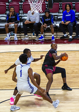 030-R-11-15-25-ROA COLLEGE-Bball-8616