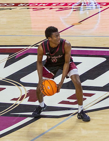 039-R-11-15-25-ROA COLLEGE-Bball-8641