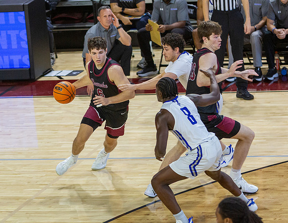 050-R-11-15-25-ROA COLLEGE-Bball-8661