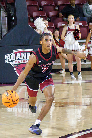 064-J-11-15-25-RoaCollege-Bball-12