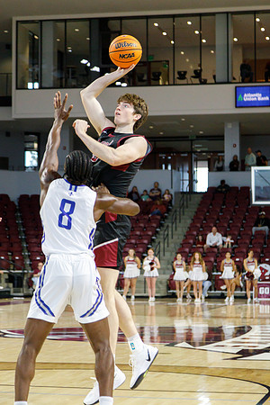 077-J-11-15-25-RoaCollege-Bball-54