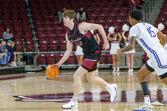 084-J-11-15-25-RoaCollege-Bball-75