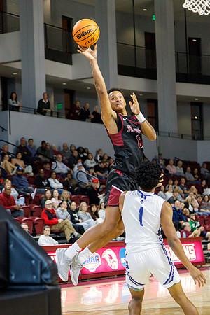 085-J-11-15-25-RoaCollege-Bball-77