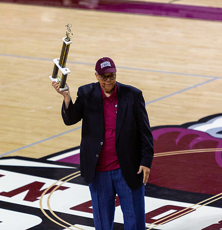 112-R-11-15-25-ROA COLLEGE-Bball-8722