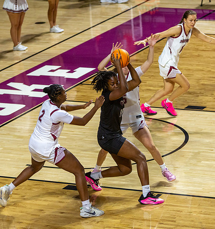 005-R-11-15-25-ROA COLLEGE-Bball-8743