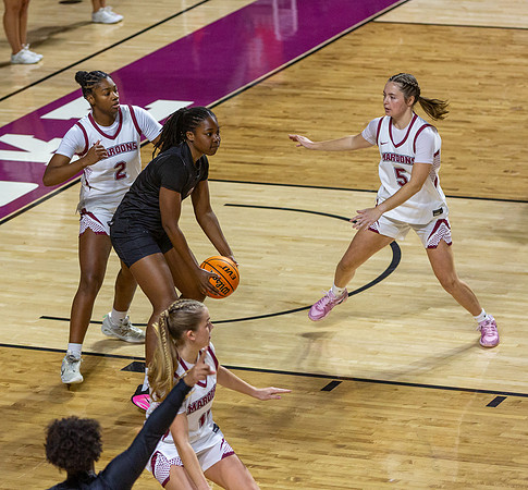 006-R-11-15-25-ROA COLLEGE-Bball-8744