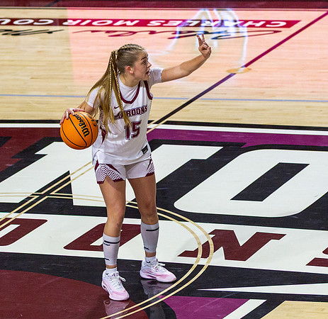 011-R-11-15-25-ROA COLLEGE-Bball-8760