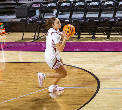 015-R-11-15-25-ROA COLLEGE-Bball-8775