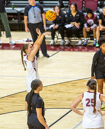 031-R-11-15-25-ROA COLLEGE-Bball-8813