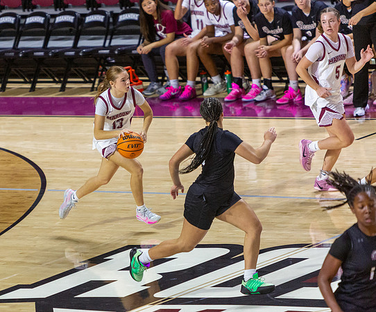034-R-11-15-25-ROA COLLEGE-Bball-8818