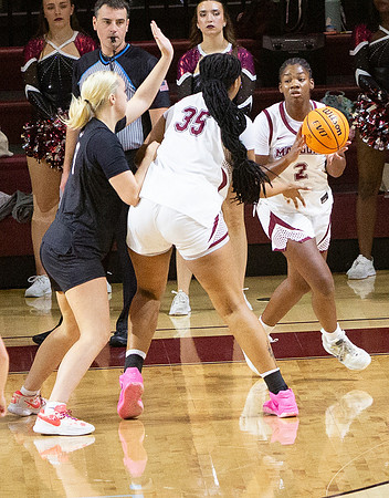 043-R-11-15-25-ROA COLLEGE-Bball-8838