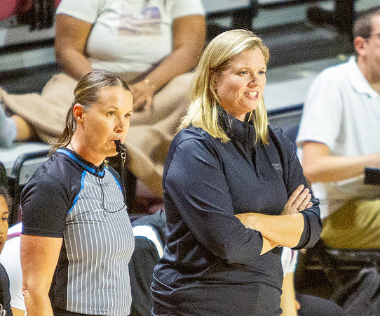044-R-11-15-25-ROA COLLEGE-Bball-8841