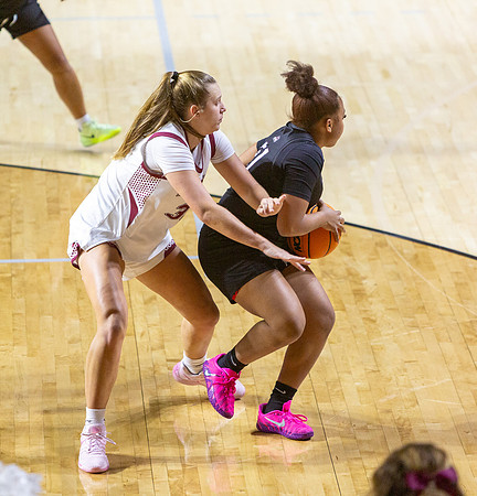 042-R-11-15-25-ROA COLLEGE-Bball-8834