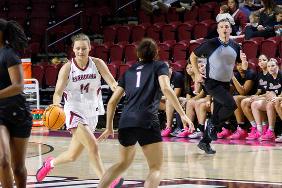 047-J-11-15-25-RoaCollege-Bball-206