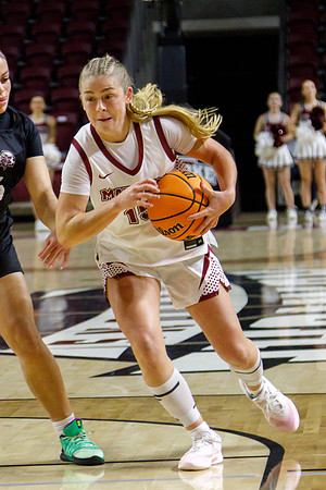 055-J-11-15-25-RoaCollege-Bball-218