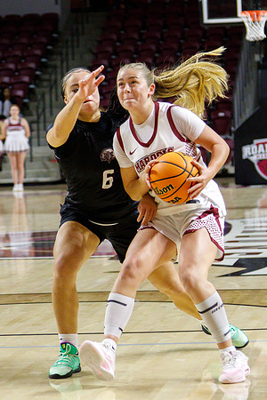 057-J-11-15-25-RoaCollege-Bball-221
