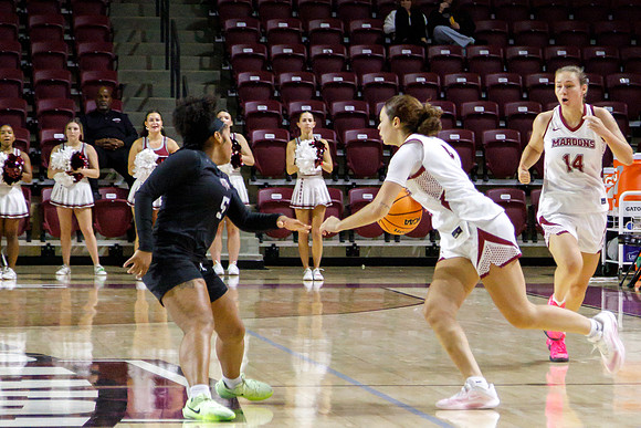 061-J-11-15-25-RoaCollege-Bball-228