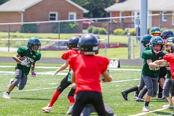 J-08-16-25-Youth-Fball-Glevar-CS-242