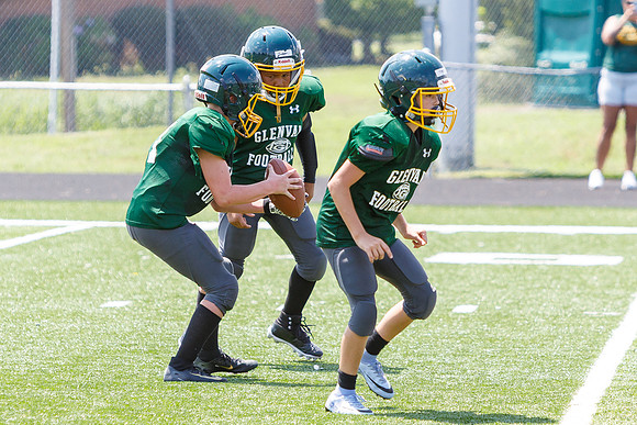 J-08-16-25-Youth-Fball-Glevar-CS-210