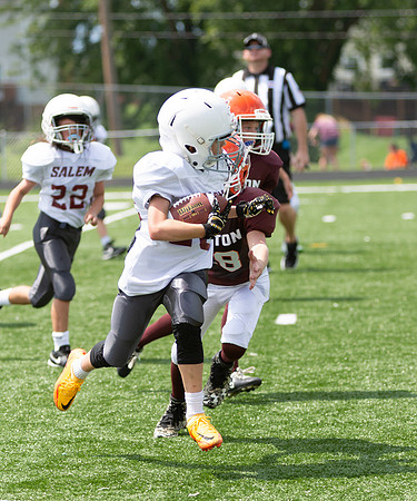 R-08-16-25-Salem-Vinton-Youth-Fball-3825