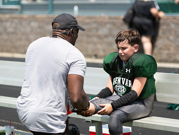 R-08-16-25-Glenvar-CS-Youth-Fball-4149