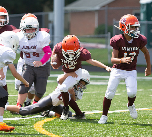 R-08-16-25-Salem-Vinton-Youth-Fball-3866