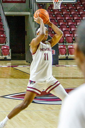 11 J-01-03-24-Roa-Colg-Mens-Bball-8767