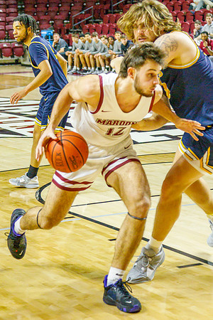 13 J-01-03-24-Roa-Colg-Mens-Bball-8770