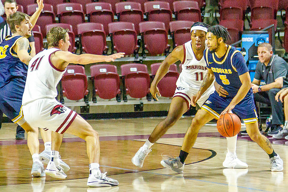 25 J-01-03-24-Roa-Colg-Mens-Bball-8789