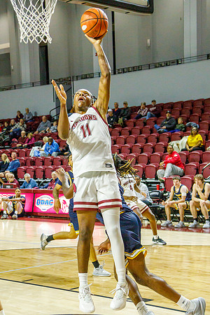 30 J-01-03-24-Roa-Colg-Mens-Bball-8796