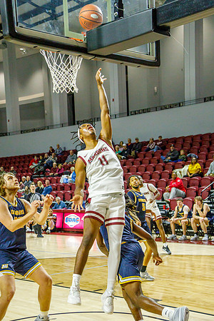 31 J-01-03-24-Roa-Colg-Mens-Bball-8797