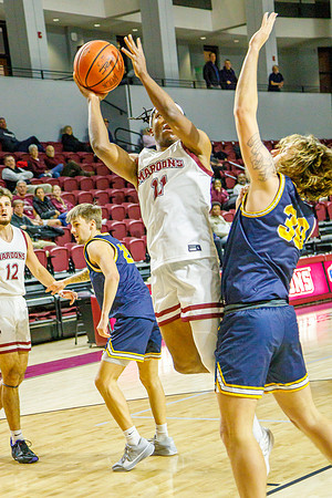 35 J-01-03-24-Roa-Colg-Mens-Bball-8806