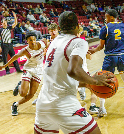 40 J-01-03-24-Roa-Colg-Mens-Bball-8813