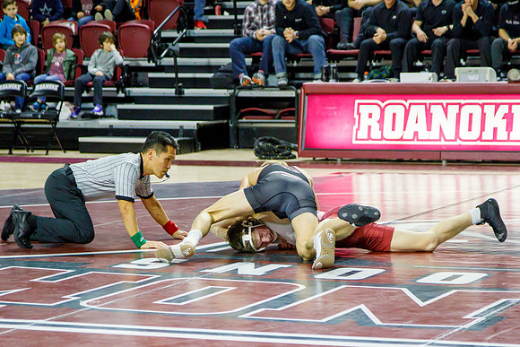 8 J-01-18-24-RoaCol-Wrestle-9415