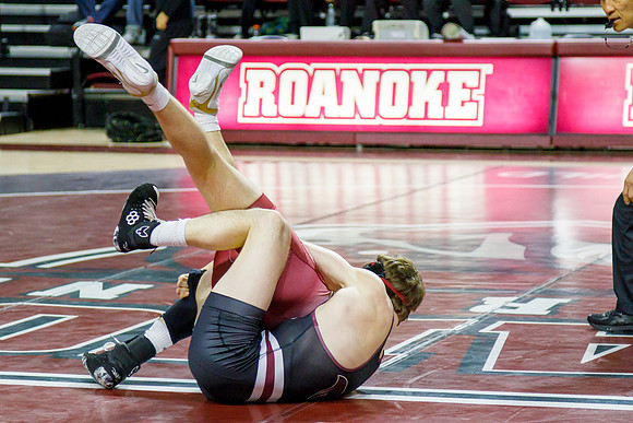 11 J-01-18-24-RoaCol-Wrestle-9424