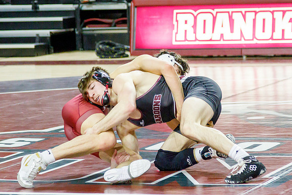 15 J-01-18-24-RoaCol-Wrestle-9431