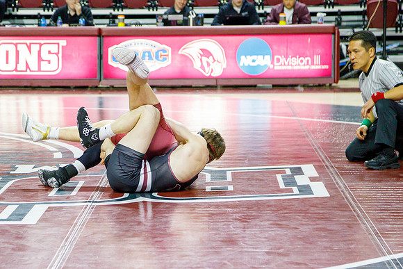 18 J-01-18-24-RoaCol-Wrestle-9442