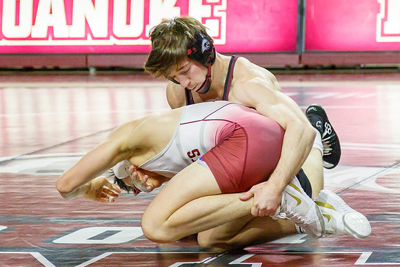 19 J-01-18-24-RoaCol-Wrestle-9445