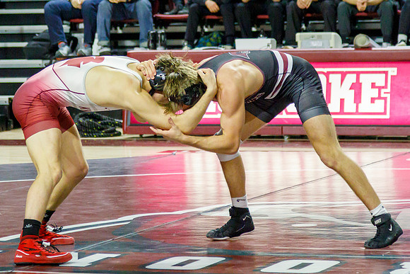 33 J-01-18-24-RoaCol-Wrestle-9473