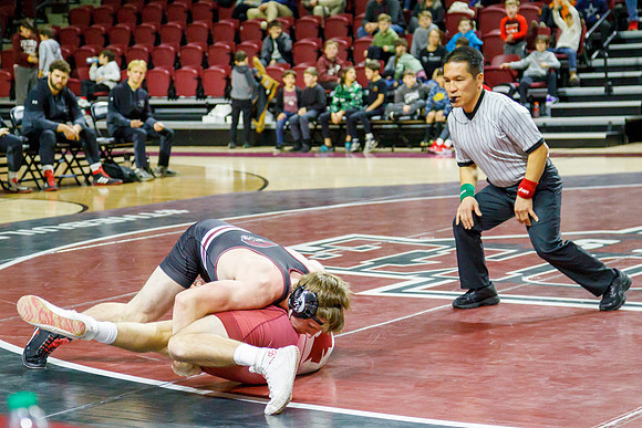 40 J-01-18-24-RoaCol-Wrestle-9494