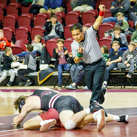 44 J-01-18-24-RoaCol-Wrestle-9502