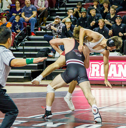 45 J-01-18-24-RoaCol-Wrestle-9503