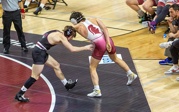 61 11-R-01-18-24-RoaCol-Wrestling-9403